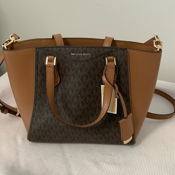 Michael Kors Taryn Small Sachel Bag - Picture 6 of 8